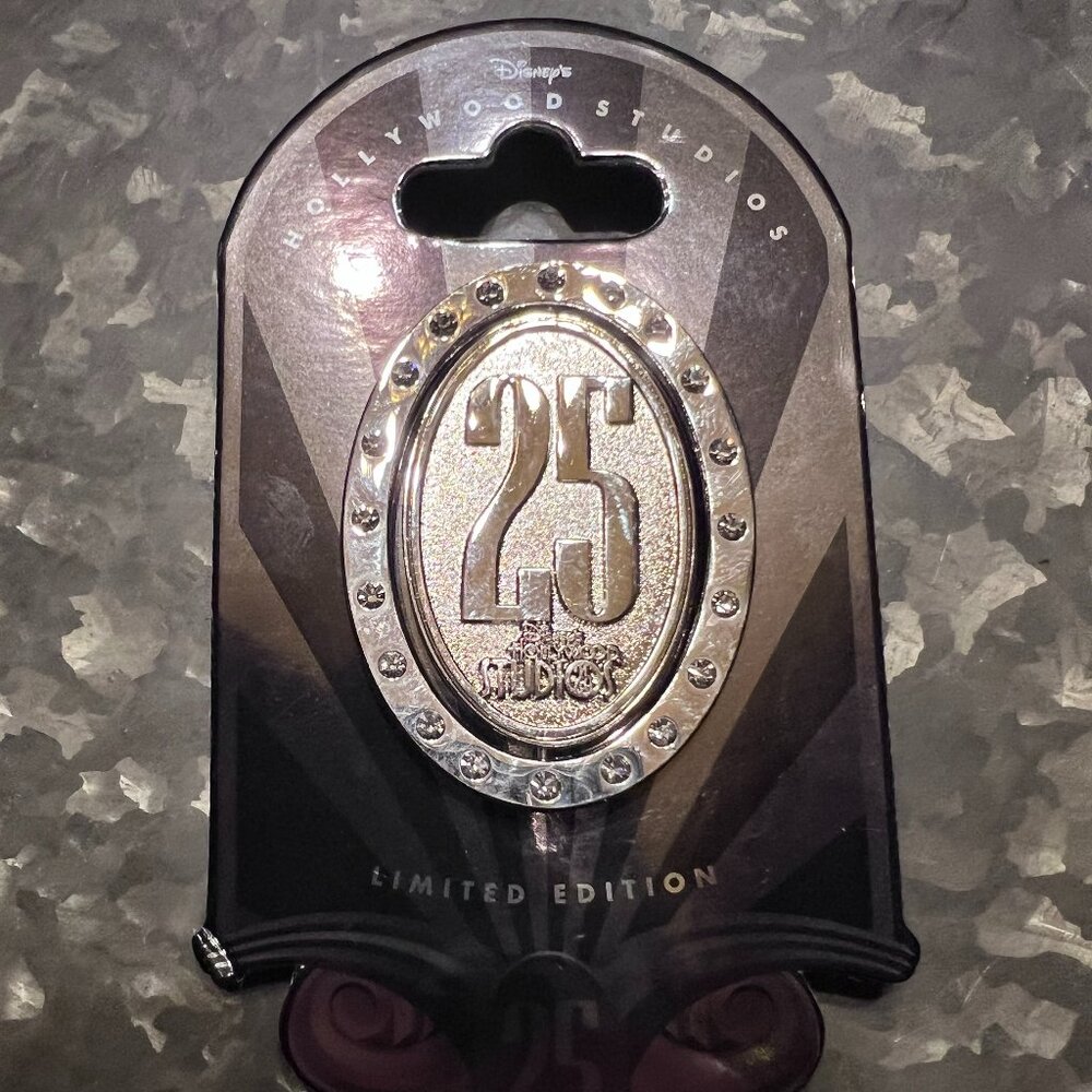 Disney - Hollywood Studios 25th Anniversary - Spinner Flip Pin LE2500